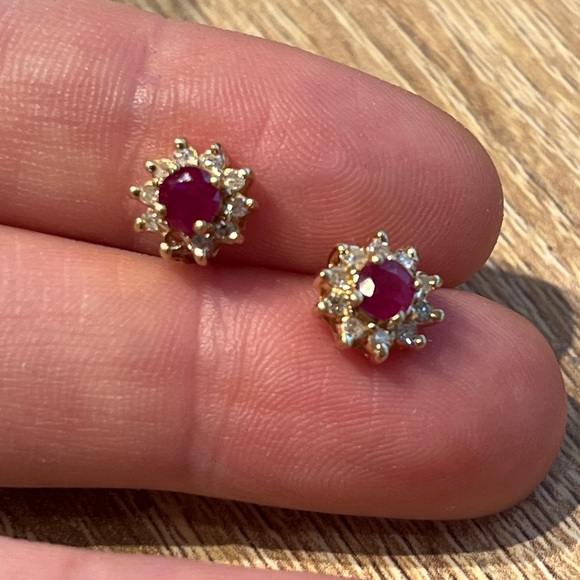 Jewelry - 14k Gold ruby and diamond Stud Earrings
